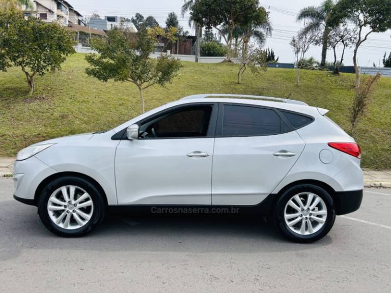 HYUNDAI - IX35 - 2011/2012 - Prata - R$ 67.900,00