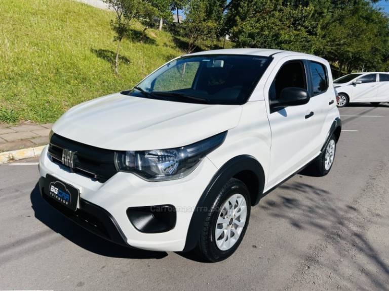 FIAT - MOBI - 2022/2023 - Branca - R$ 57.900,00