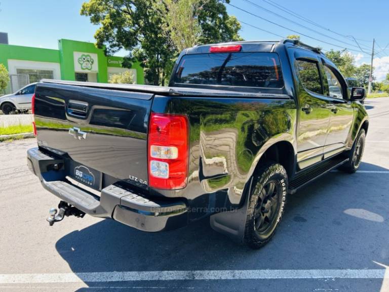 CHEVROLET - S10 - 2012/2013 - Preta - R$ 89.900,00