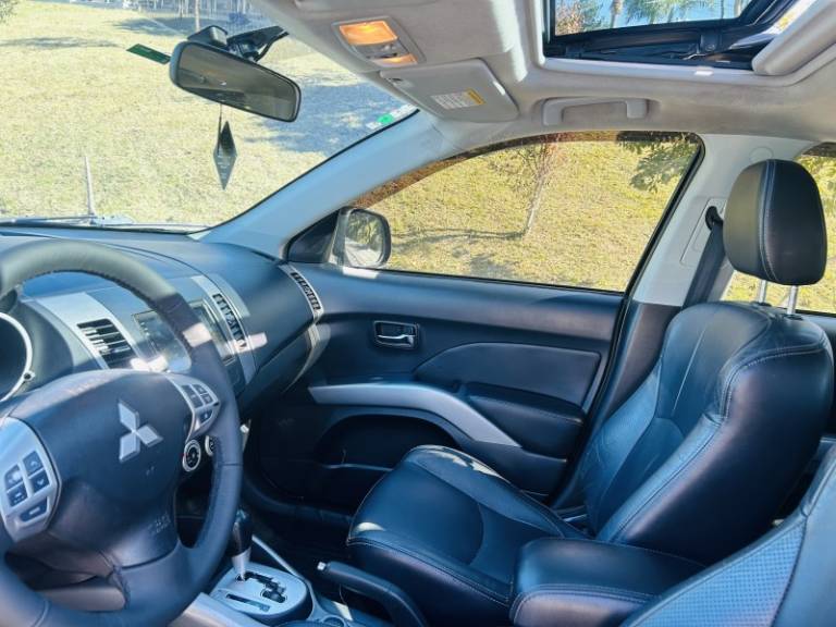 MITSUBISHI - OUTLANDER - 2011/2011 - Preta - R$ 62.900,00