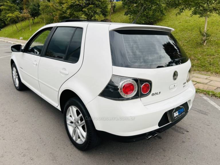 VOLKSWAGEN - GOLF - 2013/2013 - Branca - R$ 59.900,00