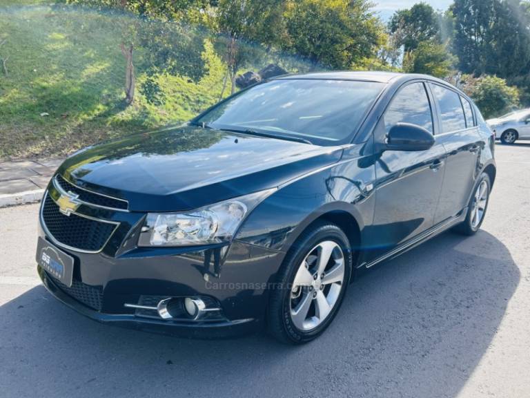 CHEVROLET - CRUZE - 2013/2013 - Preta - R$ 59.900,00