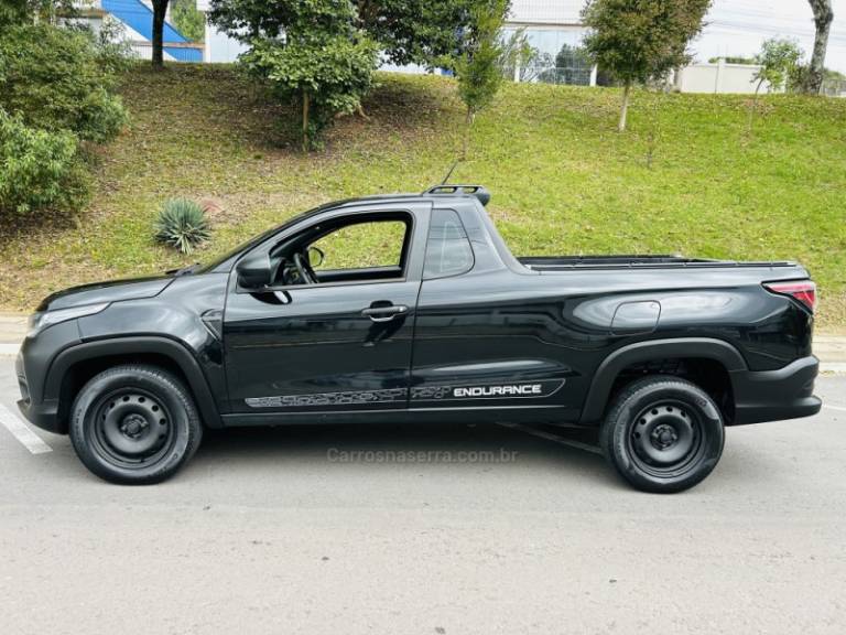 FIAT - STRADA - 2022/2022 - Preta - R$ 73.900,00