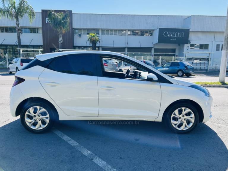 HYUNDAI - HB20 - 2021/2022 - Branca - R$ 67.900,00