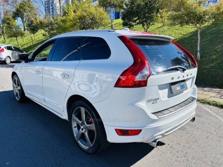 VOLVO - XC60 - 2011/2012 - Branca - R$ 75.900,00