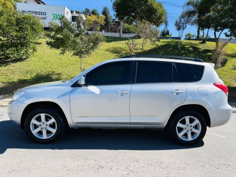 TOYOTA - RAV4 - 2007/2008 - Prata - R$ 55.900,00