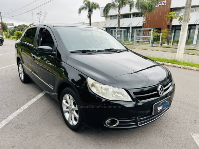VOLKSWAGEN - VOYAGE - 2009/2010 - Preta - R$ 34.900,00