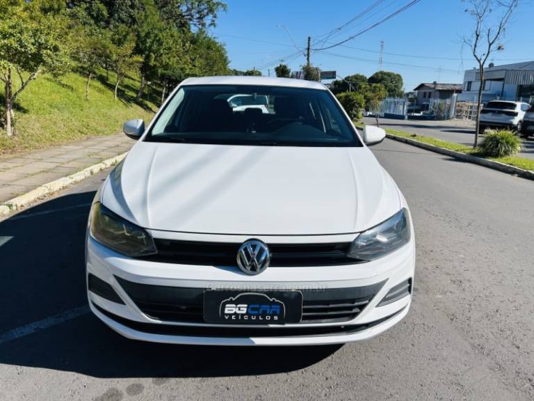 VOLKSWAGEN - POLO - 2019/2020 - Branca - R$ 67.900,00