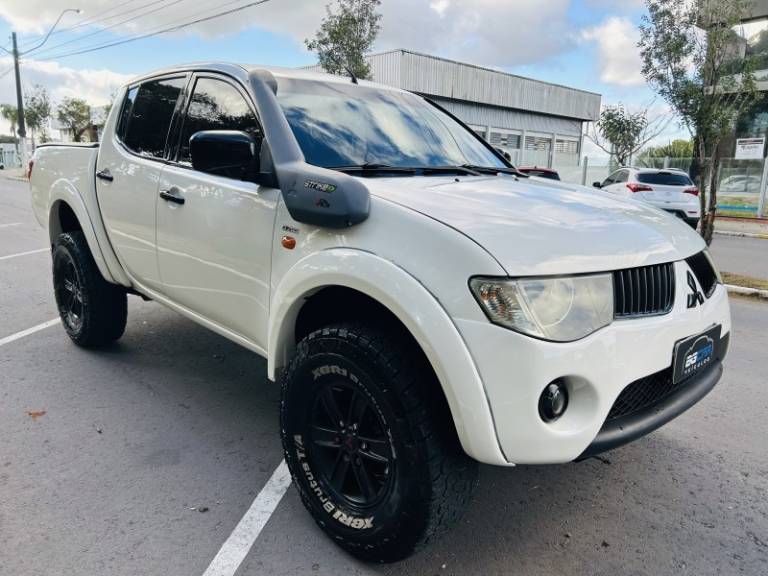 MITSUBISHI - L200 TRITON - 2010/2010 - Branca - R$ 104.900,00