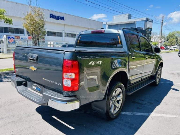 CHEVROLET - S10 - 2023/2023 - Cinza - R$ 189.900,00