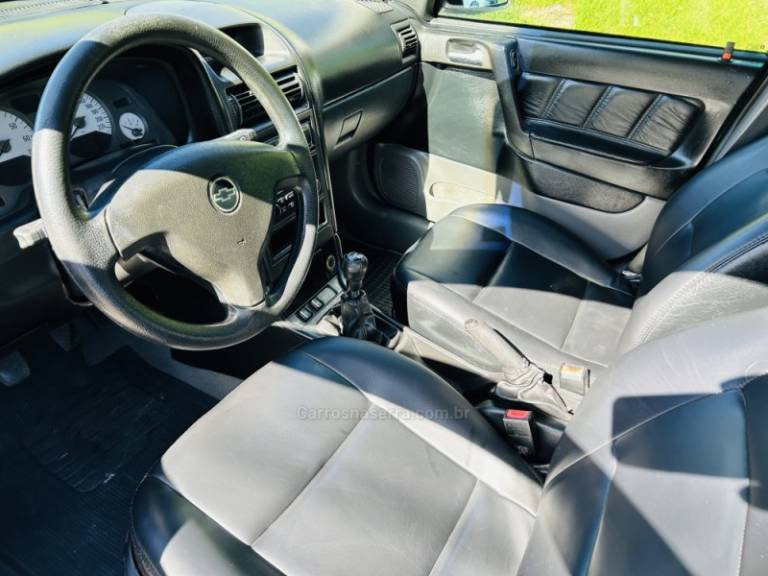CHEVROLET - ASTRA - 2004/2004 - Azul - R$ 28.900,00