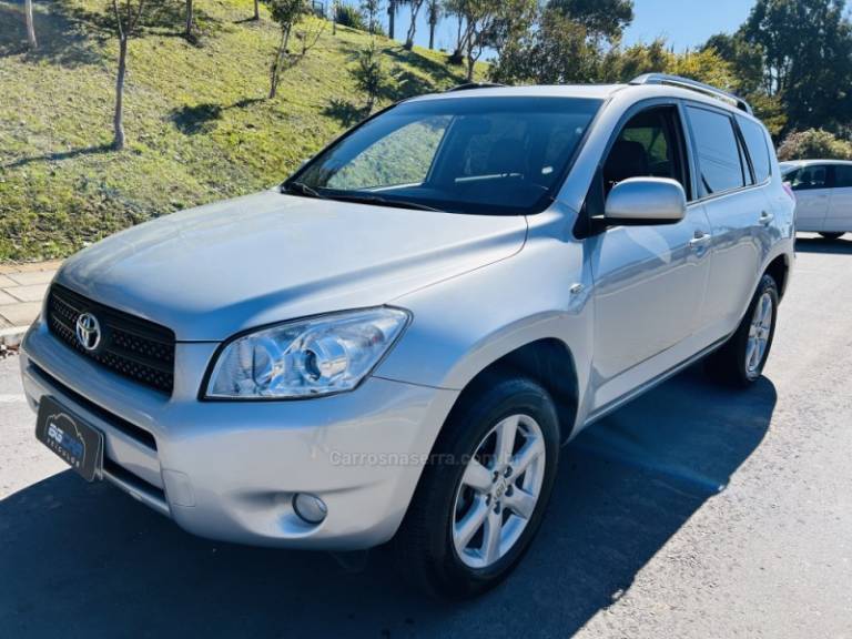 TOYOTA - RAV4 - 2007/2008 - Prata - R$ 57.900,00